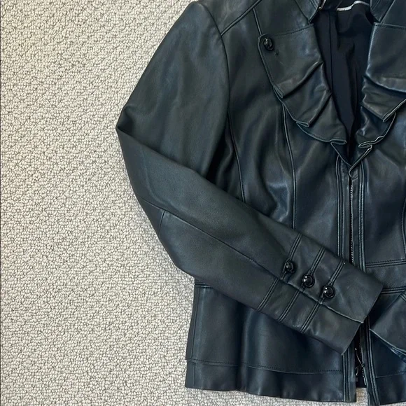 Elegant Black Women's Leather Jacket - Picture 2 of 10